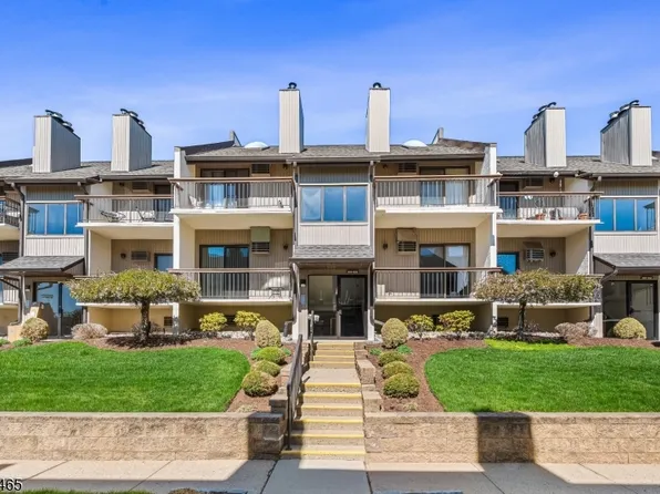 302 Hackensack St BLDG 8 #806, Wood-Ridge Boro, NJ 07075