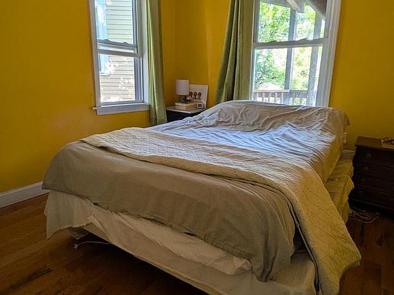 4th image of 44 Bristol St #2