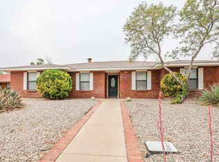 215 Shadow Mountain Dr, Alamogordo, NM 88310