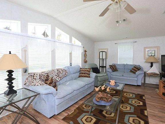 2nd image of 515 Sapote Dr