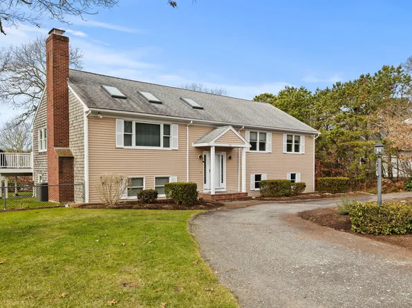 56 Hanson Circle, East Falmouth, MA 02536
