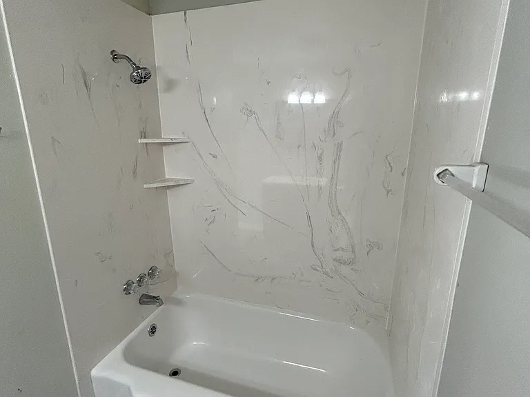 832 E Elgin Pl — Photo 9