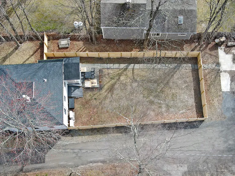 115 Tinker St — Photo 42