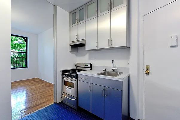 Rented by Aether Property Group | media 5