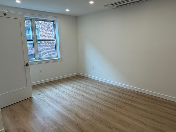 4th image of 39-38 47th Ave #103