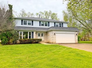 10 Norbert Dr, Hawthorn Woods, IL