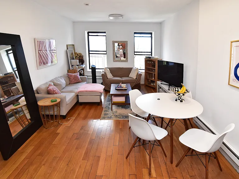 104 E 4th St #EW — Photo 1