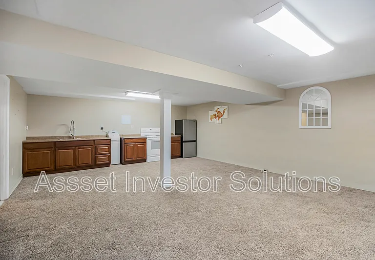 8400 State Line Rd — Photo 21
