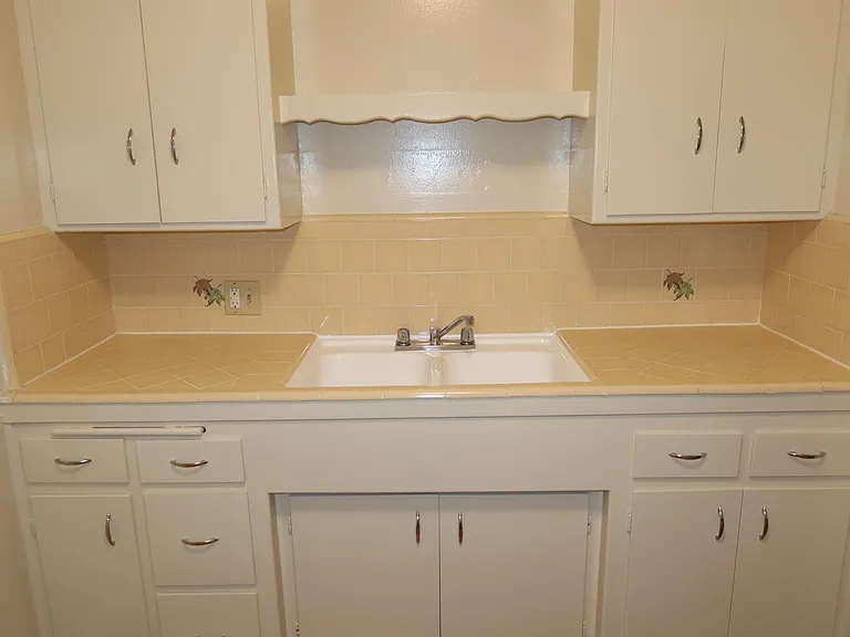 1162 N Gardner St #3 — Photo 5