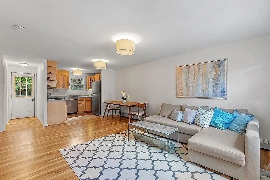 91 Winslow Ave — Photo 2
