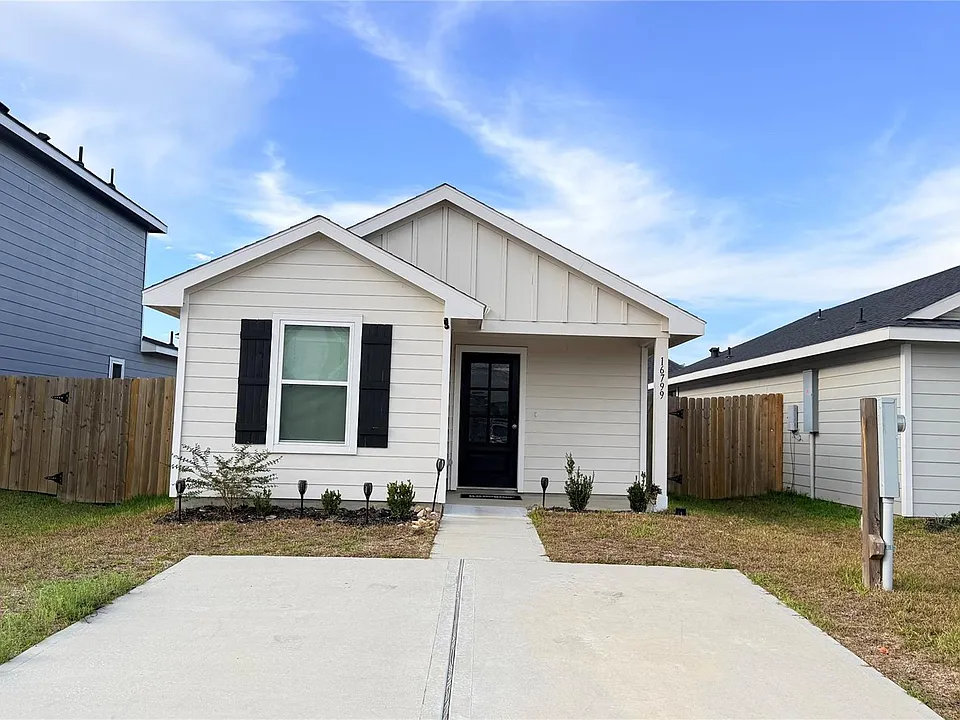 16799 N Marie Village Dr