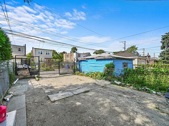 5th image of 1116 N Lawndale Ave