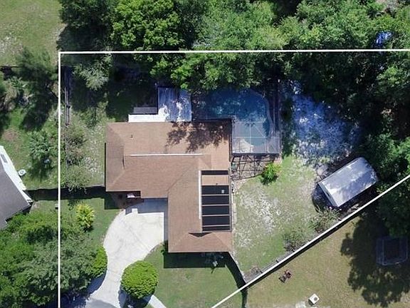 Nestled on a premium lot!!