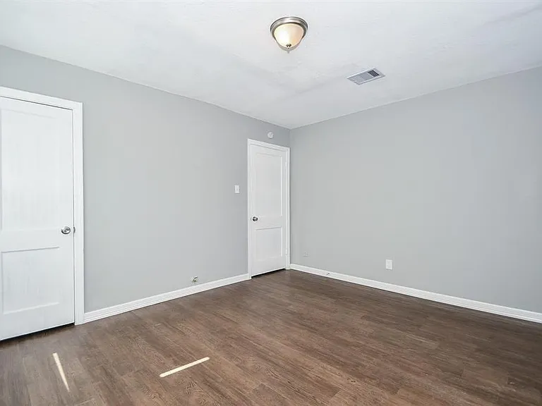 7334 Mountbatten Rd — Photo 15
