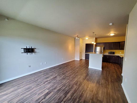 4th image of 5194 Sassafras Dr #205