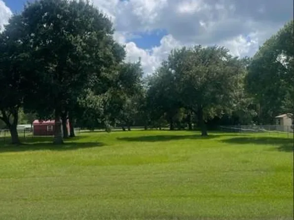 3747 Country Rd #962, Alvin, TX 77511