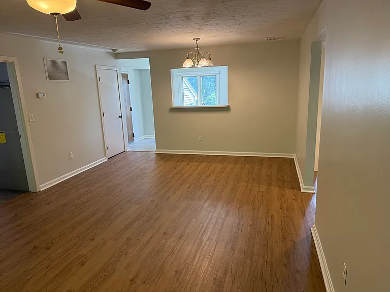 330 Sunderland Rd #39 — Photo 7