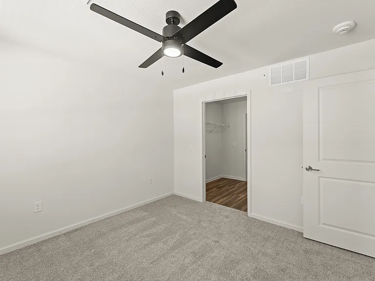 Cordova Apartments — Photo 19