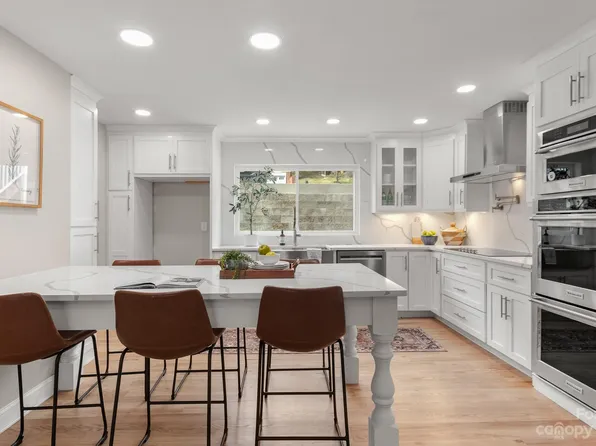 7022 Chelsea Day Ln, Tega Cay, SC 29708