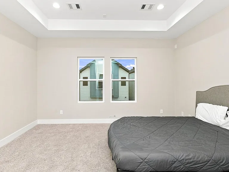 8324 Curry Rd — Photo 7