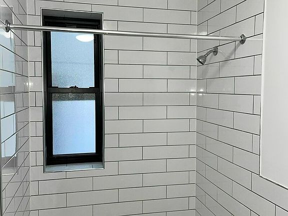 5th image of 1236 Union St #1C