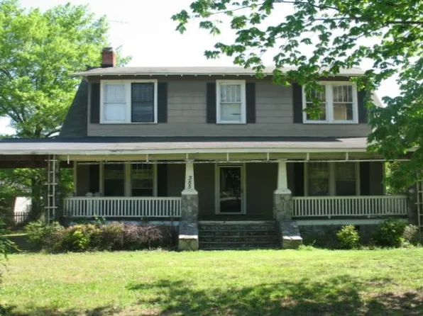 355 S Main St, Bunn, NC 27508