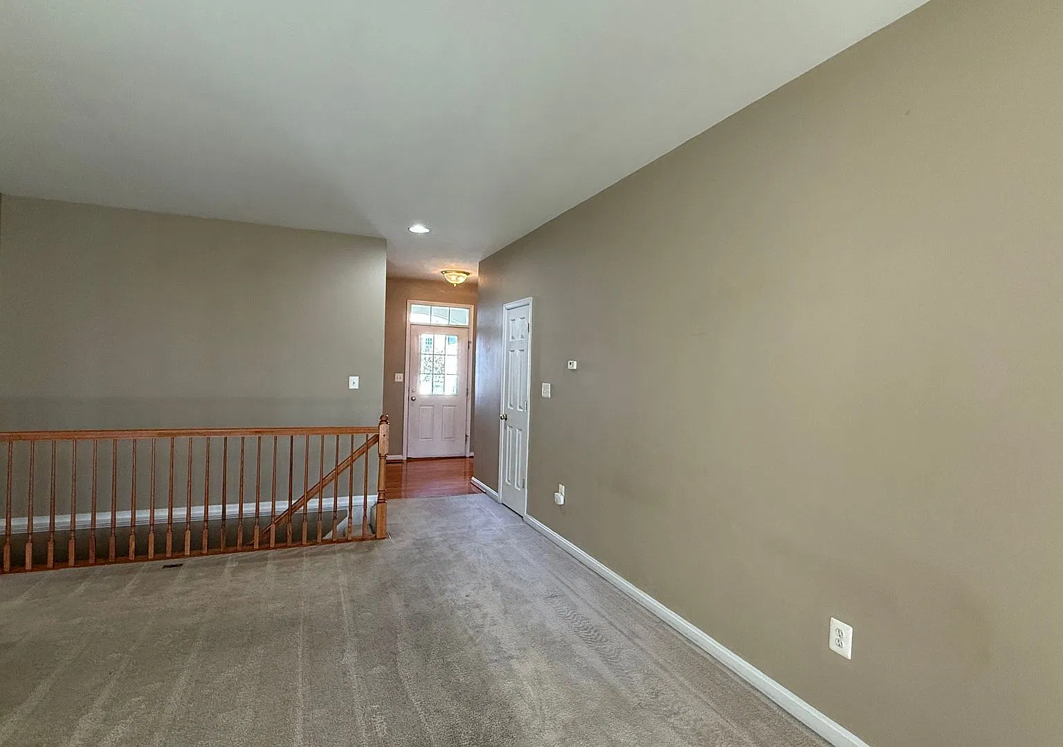 Beautiful Rambler in Somerset Ridge — Photo 4