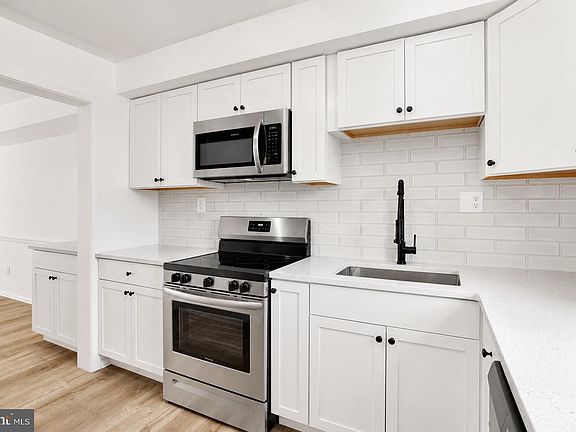 5th image of 657 Colony Dr