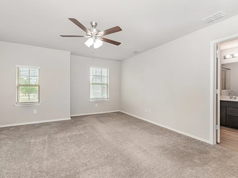 2216 Canongate Dr — Photo 9