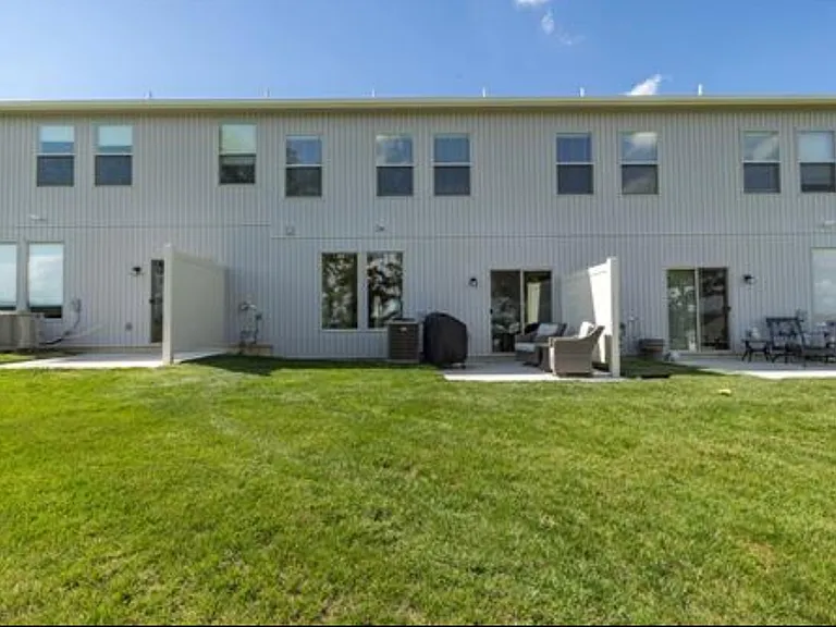 7313 Aaron St — Photo 11