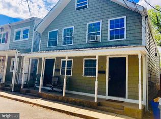 31 Miles Ave, Hamilton, NJ 08610