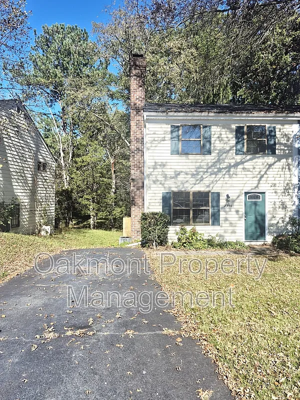 3 bed, 3.0 bath, 1230 sqft, $2,095 — Photo 2