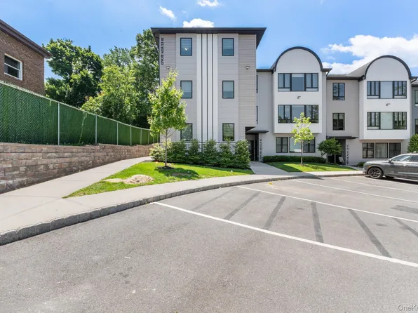 30 Elyon Road #202, Monsey, NY 10952