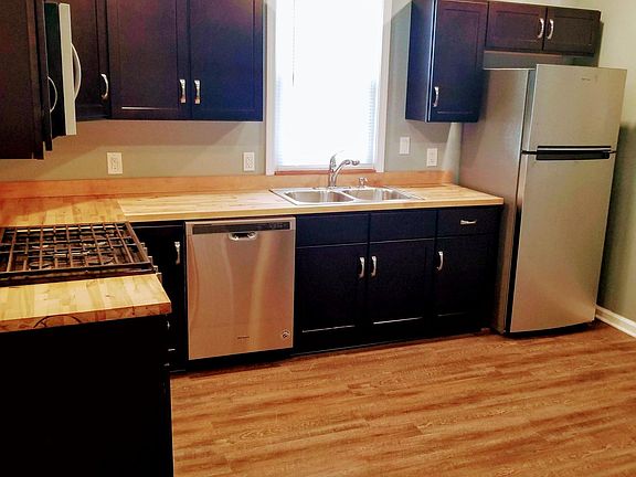 DINE-IN KITCHEN