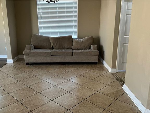 4th image of 4150 W El Campo Grande Ave