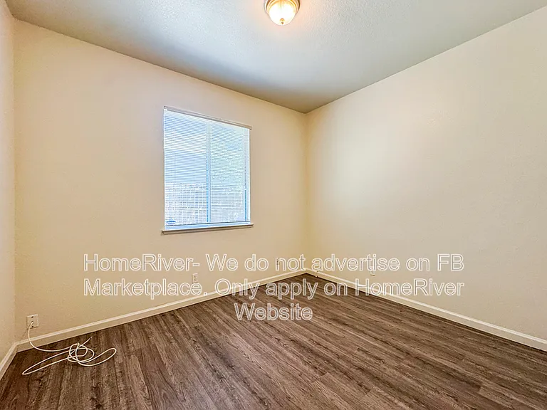 2128 Topham Ct — Photo 13