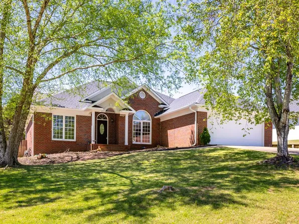 2913 Four Seasons Dr, Phenix City, AL 36867