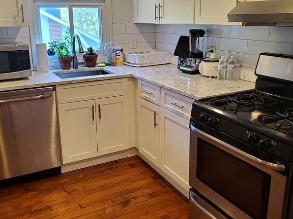 4th image of 18 Olive St #3