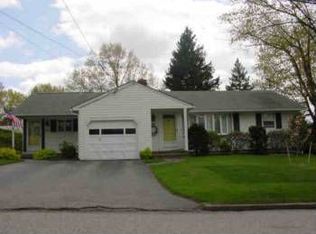 78 Longview Dr, Cranston, RI 02920
