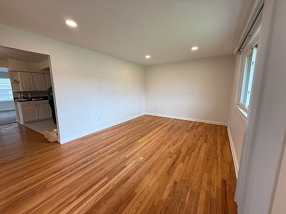 3rd image of 8981 Shannon Dr