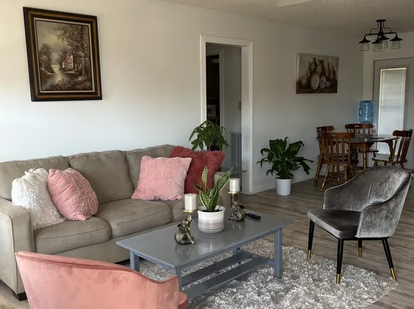 343 Donna Dr, Clarksville, TN 37042