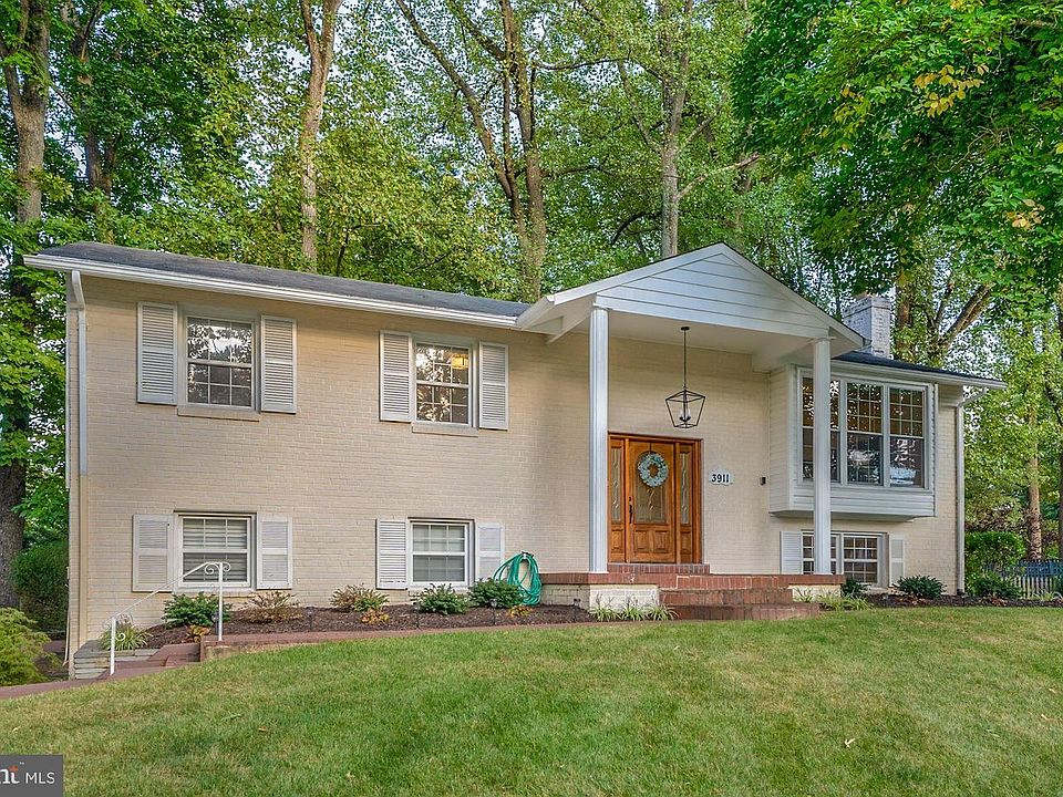 1st image of 3911 Winterset Dr