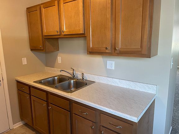 3rd image of 2206-2220 Nuttman Ave #2206-A