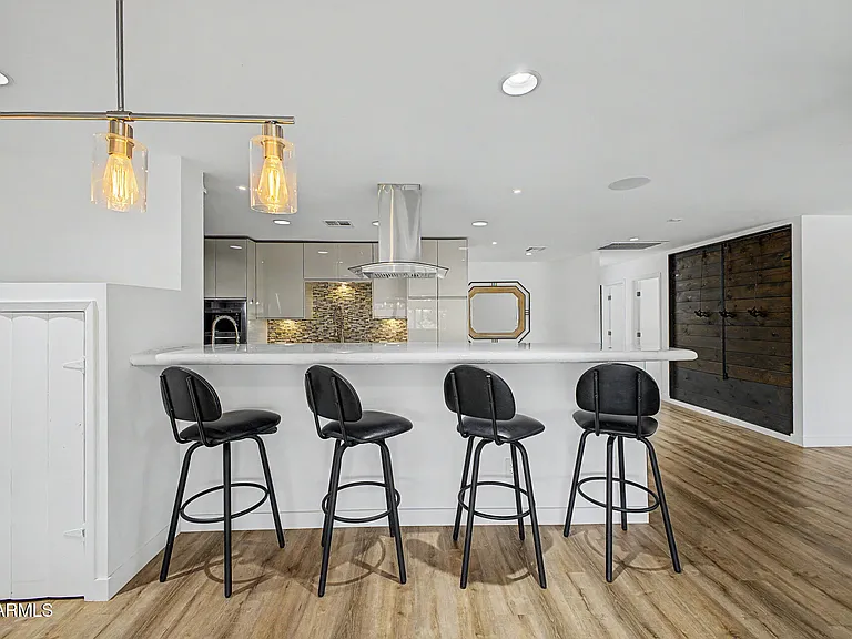 8219 E Valley View Rd — Photo 12