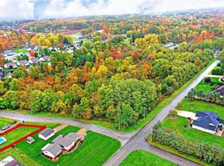 Churchill Hubbard Rd, Youngstown, OH 44505