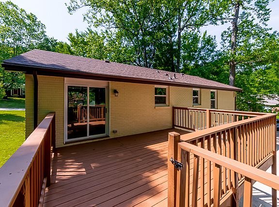 3rd image of 312 Cainridge Dr