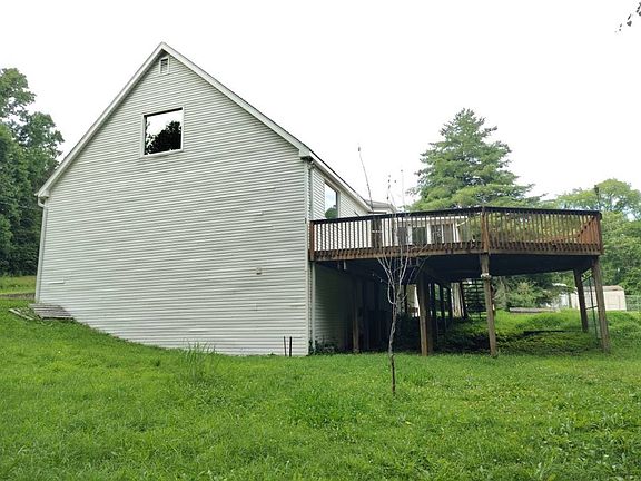 3rd image of 322 Winding Way