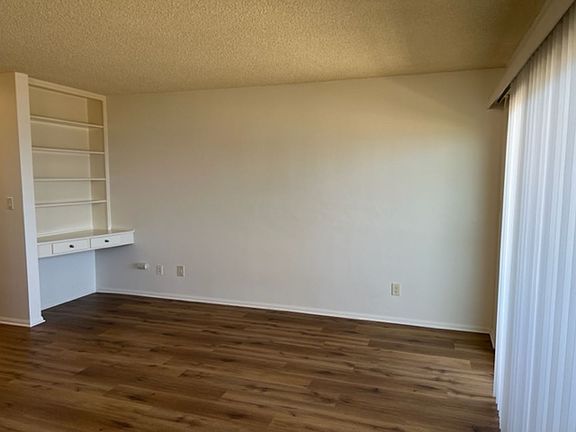 3rd image of 1606 Esplanade #1-363