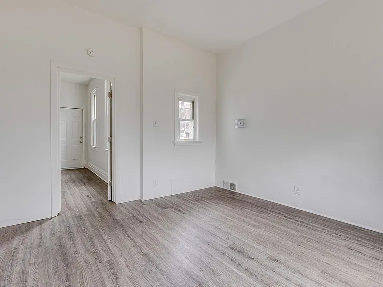 440 Hays Ave — Photo 9