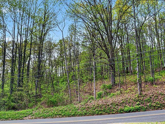 3rd image of 184 Long Lane Rd